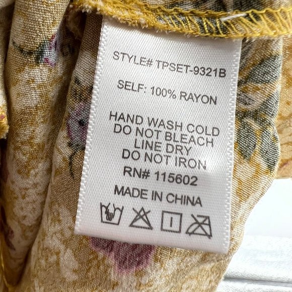 Skylar + Madison Floral Halter Top Mini Skirt Two Piece Set Yellow Small NWT - Picture 9 of 9